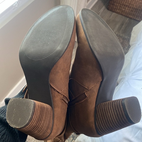 Madden Girl - Davvis Tall Shaft Boots (Cognac w/ Buckle details). Women's size 9 - Picture 9 of 11